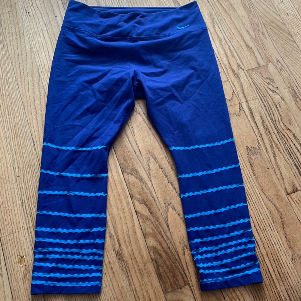 Nike Cropped Leggings Blue Large